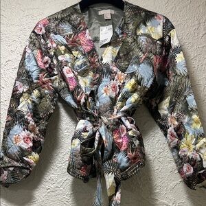 H&M SOLD OUT RARE Multi Floral Quilted Tie-Waist Short Jacket Size 8 BRAND NEW